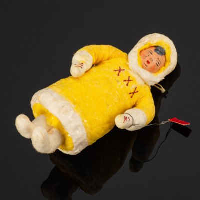 купить Елочная игрушка "Якут с флажком", вата, клейстер, роспись, СССР, 1937-1960 гг.