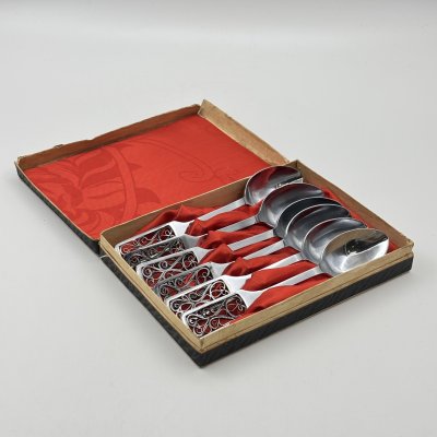 купить Набор из шести чайных ложек с ажурным декором на ручках (в оригинальной коробке), металл, СССР, 1970-1990 гг.