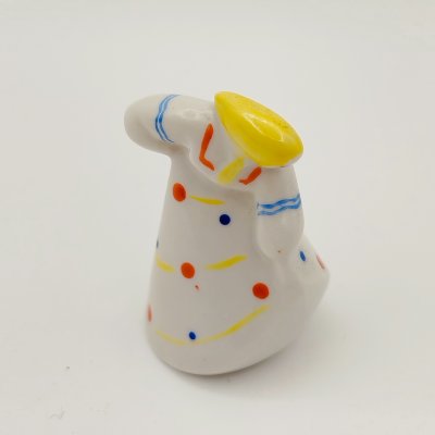 купить Статуэтка "Плясунья" из композиции "Хоровод", фарфор, роспись, Краснодарский фарфорово-фаянсовый завод «Чайка», СССР, 1960-1992 гг.