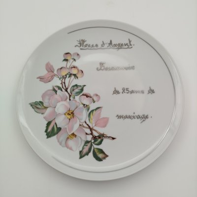 купить Тарелка декоративная "Noces d'Argent. Souvenir de 25 ans mariage" (Серебряная свадьба. На память о 25-летии свадьбы".), фарфор, деколь, серебрение, Winterling Marktleuthen Bavaria, Бавария, 1970-2000 гг.