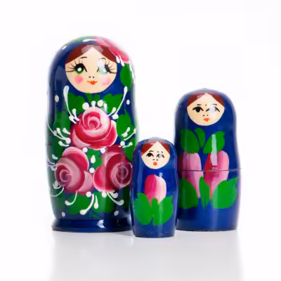 купить Матрёшка 3-х кукольная "Майдановская", дерево, ручная роспись, г. Семёнов, Россия, 2021 г.