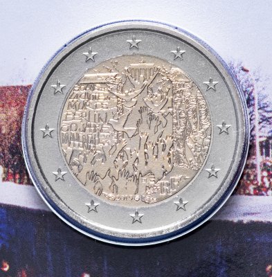 купить Франция 2 евро (euro) 2019 "30 лет падению Берлинской стены" в блистере