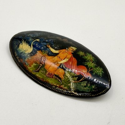 купить Брошь "Царевна-Лебедь", автор М. Апаков, папье-маше, роспись, лак, Палех, Россия, 1965 г.