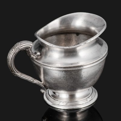 купить Молочник из гостиницы "Астория", латунь, серебрение, Christofle, Франция, 1862-1917 гг.