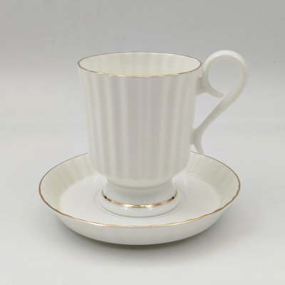 купить Кофейная пара "Золотая лента", форма "Рифленая", автор формы А.И. Борисов, фарфор, золочение, Ленинградский фарфоровый завод (ЛФЗ), Россия, 1991-2005 гг.