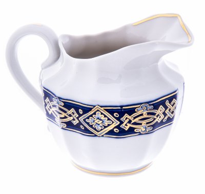купить Молочник с изящным декором, фарфор, мануфактура "Фабрика Гарднера", Вербилки, Россия, 2000-2012 гг.