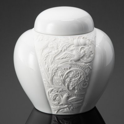 купить Ваза с крышкой (бисквитница, бонбоньерка), с изображением цветов и птиц, фарфор, Rosenthal (Розенталь), Германия, 1970-1980 гг.