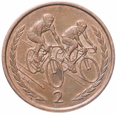 купить Остров Мэн 2 пенса (pence) 1998 "Велосипедисты", трискелионы на аверсе