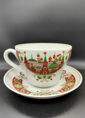 купить Чайная пара (Гигант), с изображением Кремля, фарфор, деколь, Дмитровский фарфоровый завод (ДФЗ Вербилки), СССР, 1965-1991 гг.