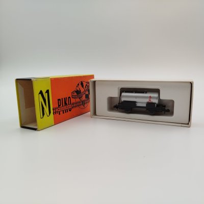 купить Модель железнодорожного вагона "Цистерна Leuna 5/4148-016", в оригинальной коробке, пластик, картон, печать, Piko, ГДР, 1980-1989 гг.