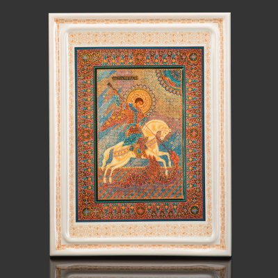 купить Икона (изразец) "Чудо Святого Георгия о змие" в подарочном кофре, художник Юрий Эросович Кузнецов (Член Творческого союза художников России и международного художественного фонда), ООО "Владимирский гончар", фарфор, деколь, в стиле икон "Кузнецовского письма", Россия, 2000-2012 гг.