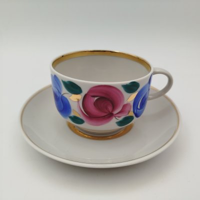 купить Чайная пара, украшенная цветочным декором, фарфор, роспись, золочение, Барановский фарфоровый завод, СССР, 1960-1970 гг.