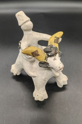 купить Игрушка дымковская "Мужик на козле", глина, лепка, роспись, СССР, 1960-1990 гг.