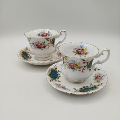 купить Набор из чайной и кофейной пары с цветочным декором, серия "Berkeley", фарфор, деколь, золочение, Royal Albert, Великобритания, 1970-1980 гг.