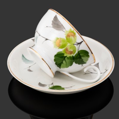 купить Пара чайная из сервиза "Золотой Орех", автор росписи Л.И. Лебединская, фарфор, роспись, золочение, Ленинградский фарфоровый завод (ЛФЗ), СССР, 1950-1959 гг.