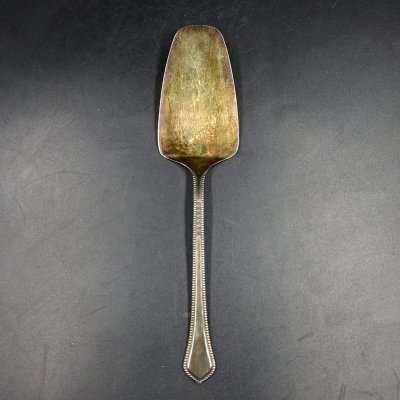 купить Лопатка сервировочная с геометрическим декором, мельхиор (медь-никель), Таллинский ювелирный завод, СССР, 1970-1990 гг.