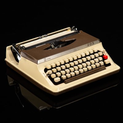 купить Машинка печатная "Litton Royal 203" в оригинальном кофре (клавиатура на латинице), металл, пластик, Япония, 1970-1990 гг.