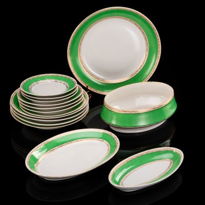 купить Сервиз столовый на 4 персоны, украшенный растительным орнаментом (15 предметов), фарфор, крытье, золочение, Дулевский фарфоровый завод (Дулёво), СССР, 1937-1940 гг.