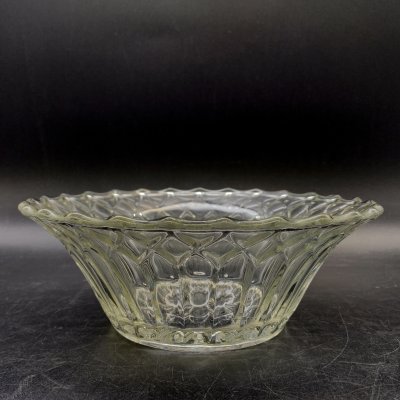 купить Конфетница (фруктовница) с рельефным декором, стекло, СССР, 1970-1990 гг.