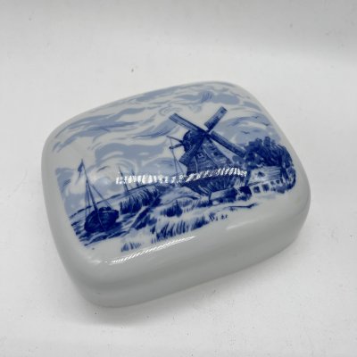 купить Крышка от масленки с декором "Мельница", фарфор, деколь, Freiberger Porzellan, Германия, 1970-1995 гг.