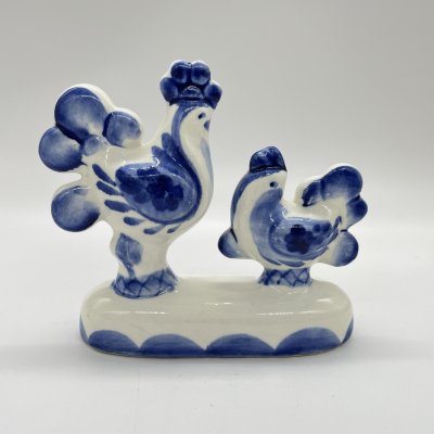 купить Статуэтка "Петушок и курочка" с расписным декором, фарфор, роспись, Конаковский фаянсовый завод им. М.И. Калинина (ЗиК Конаково), СССР, 1960-1990 гг.