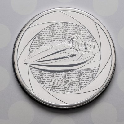 купить Великобритания 5 фунтов 2024 "60 лет Джеймсу Бонду 007. И целого мира мало /Q-boat/", в буклете