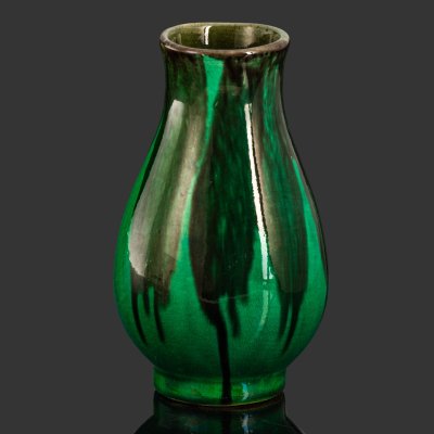 купить Ваза изумрудного цвета, керамика, поливы, Россия, 1910-1940 гг.