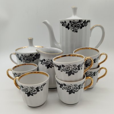 купить Сервиз кофейный на 6 персон с декором в виде роз (9 предметов), фарфор, деколь, золочение, Барановский фарфоровый завод, СССР, 1970-1991 гг.