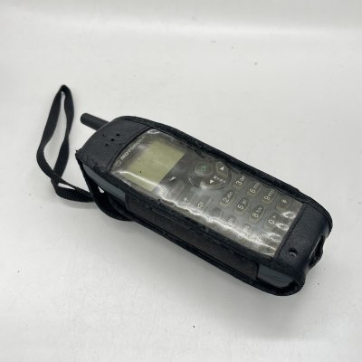 купить Телефон Motorola кнопочный в чехле, пластик, США, 1990-2000 гг.
