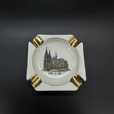 купить Пепельница с изображением Кёльнского собора, фарфор, деколь, золочение, Бавария, 1970-1990 гг.