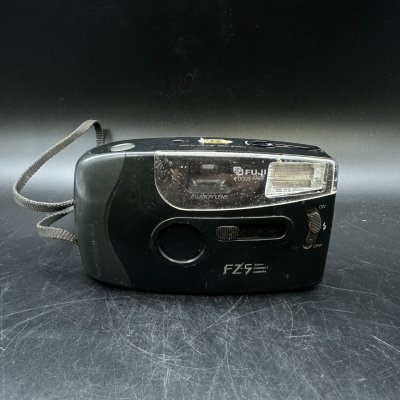 купить Фотоаппарат (нерабочий) "Fuji focus free", пластик, Fujifilm, Япония, 1990-2000 гг.