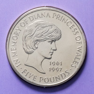 купить Великобритания 5 фунтов 1999 "Принцесса Диана" в буклете