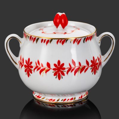 купить Сахарница, автор формы Семенов В. Л., автор росписи Вольпе Н.М., фарфор, роспись, золочение, Ленинградский фарфоровый завод (ЛФЗ), фарфор, роспись, золочение, Ленинградский фарфоровый завод (ЛФЗ), СССР, 1950-1960 гг.