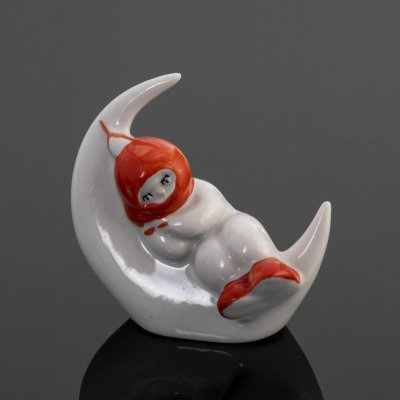 купить Статуэтка "Космонавт на луне", фарфор, роспись, СССР, 1950-1970 гг.