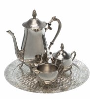 Купить Набор кофейный из 4-х предметов (чайник, молочник, сахарница и поднос), никель с посеребрением, Западная Европа, 1970-1990 гг.