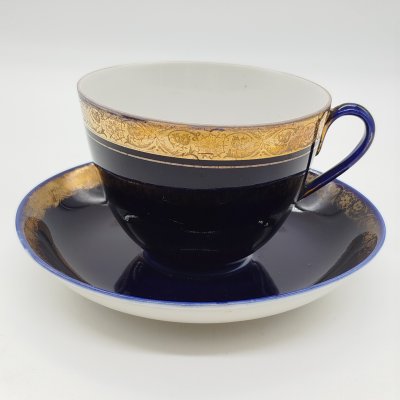купить Пара чайная, украшенная растительным декором, фарфор, крытье кобальтом, золочение, Ленинградский фарфоровый завод (ЛФЗ), СССР, 1960-1970 гг.