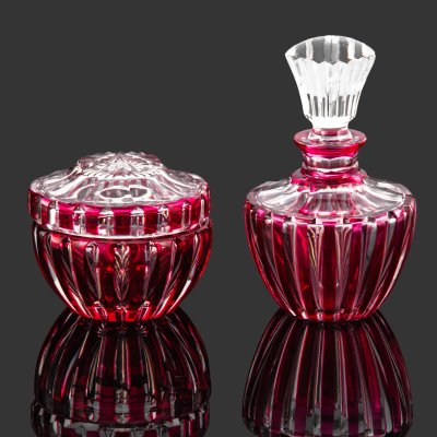 купить Парфюмерный набор (дамский набор для туалетного столика), состоящий из флакона для духов и шкатулки, хрусталь, гранение, Val Saint Lambert, Бельгия, 1950-1960 гг.