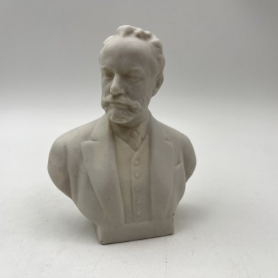 купить Бюст "П.И. Чайковский", скульптор В.И. Сычёв, бисквит, Ленинградский завод фарфоровых изделий (ЛЗФИ), СССР, 1956-1967 гг.