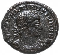 купить Римская Империя Константин II 317–340 гг фоллис (реверс: два воина стоят лицом друг к другу, между ними два штандарта)