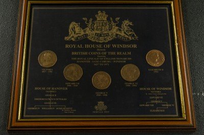 купить Набор монет Великобритании 1 пенни 1837-1952 в подарочной рамке