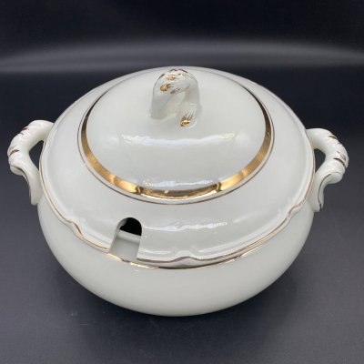 купить Супница с лаконичным декором, фаянс, золочение, Конаковский фаянсовый завод им. М.И. Калинина (ЗиК Конаково), СССР, 1970-1990 гг.