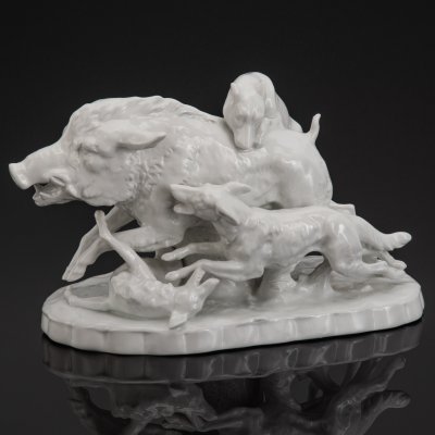 купить Статуэтка "Кабан, затравленный собаками" ("Охота на кабана"), по модели скульптора P. J. Mene (Пьер Жюль Мен, 1810-1879 гг.), фарфор, Sitzendorf, Германия, 1930-1950 гг.