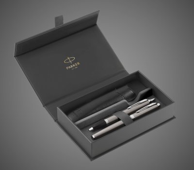 купить Набор из 2х ручек и чехла в подарочной коробке Parker "IM Stainless Steel CT". Шариковая и перьевая ручки, чехол экокожа, чернила син., стержень М, Лаки и смолы: лак, латунь, 2026 г.
