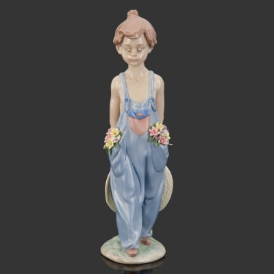 купить Статуэтка декоративная "Pocket full of wishes" (Карманы полные желаний), фарфор, Lladro, Испания, 1997 г.