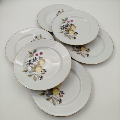 купить Набор из 6-ти пирожковых тарелок "Ягоды и фрукты", фарфор, деколь, золочение, Graf Von Henneberg Porzellan, 1777 Jlmenau, ГДР, 1970-1980 гг.