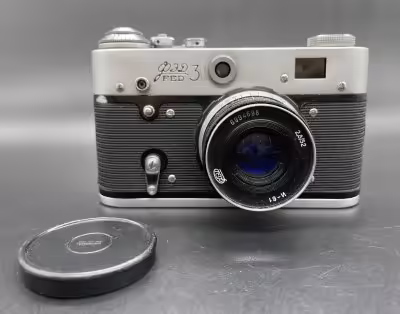 купить Фотоаппарат "ФЭД-3" с объективом "Индустар-61 Л/Д" в оригинальном кофре, металл, стекло, кожа, Харьковский машиностроительный завод им. Дзержинского (ФЭД), СССР, 1961-1979 гг.