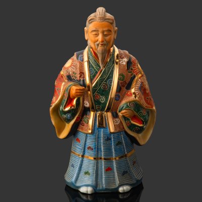 купить Статуэтка "Дзё" (尉, «старик») из легенды о Такасаго (高砂), фарфор, роспись,золочение, Япония, 1980-1990 гг.