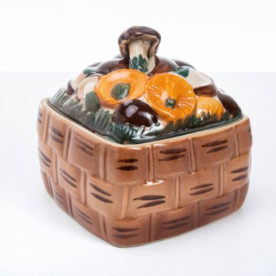 купить Шкатулка "Лукошко с грибами", фаянс, роспись, глазурь, СССР, 1960-1980 гг.