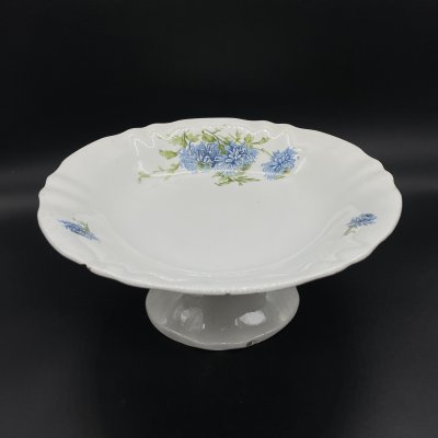 купить Фруктовница (ваза), украшенная цветочным декором, фаянс, деколь, Конаковский фаянсовый завод им. М.И. Калинина (ЗиК Конаково), СССР, 1940-1946 гг.