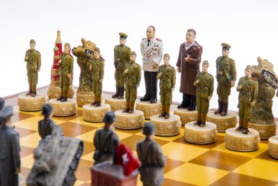 купить Шахматы "Великая Отечественная война", дерево, ПВХ, Китай, 2020-2021 гг